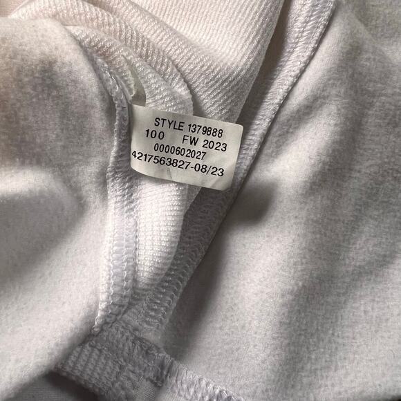 Under Armour Train Cold Weather Funnel Neck.  White.  Women's Size Large - Picture 7 of 7